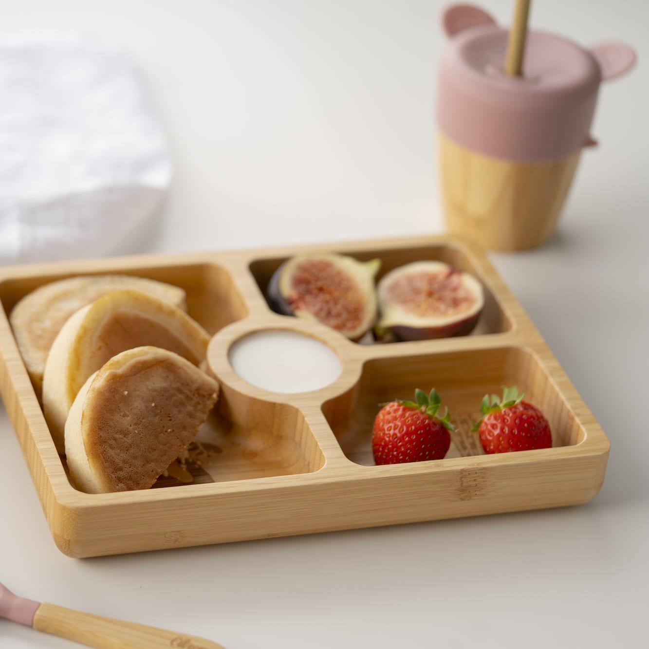 كأس من الخيزران العضوي مع أغطية