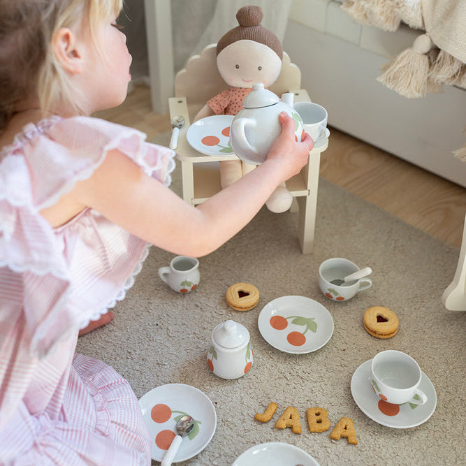 سلة التنزه، مجموعة الشاي بالقصدير