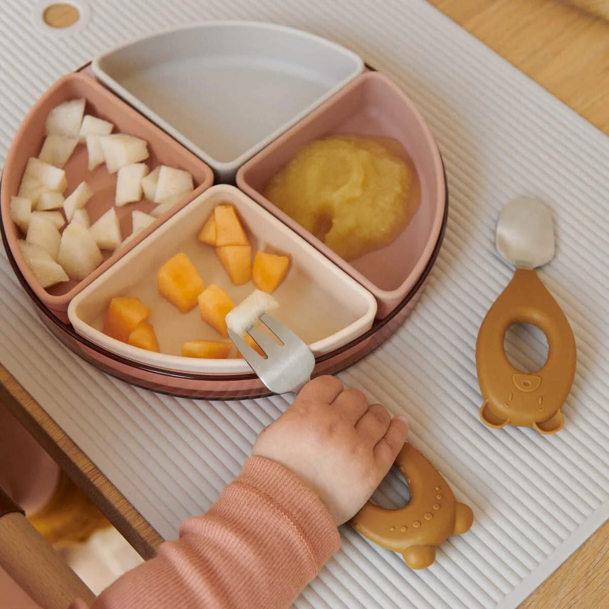 Shawn Divider Plate - Pale Tuscany Multi Mix