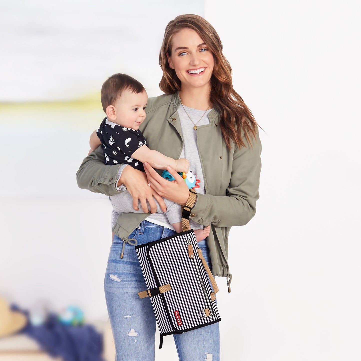 Pronto Changing Station - Black/White Stripes