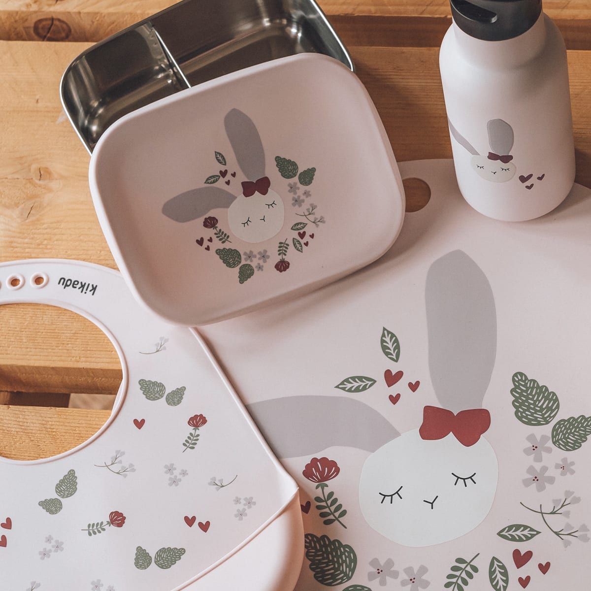 Lunch Box Rabbit Rose