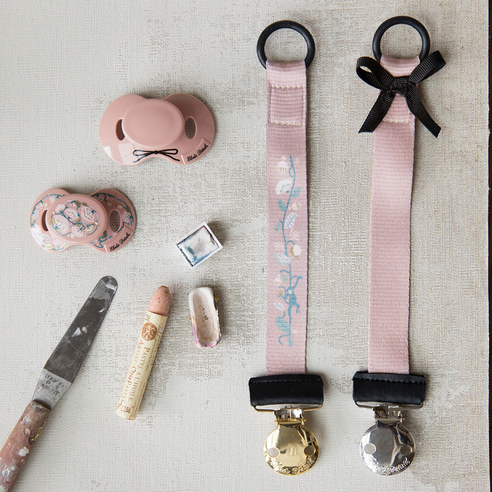 elodie pacifier clip by Elli Junior Babywear Trading LLC