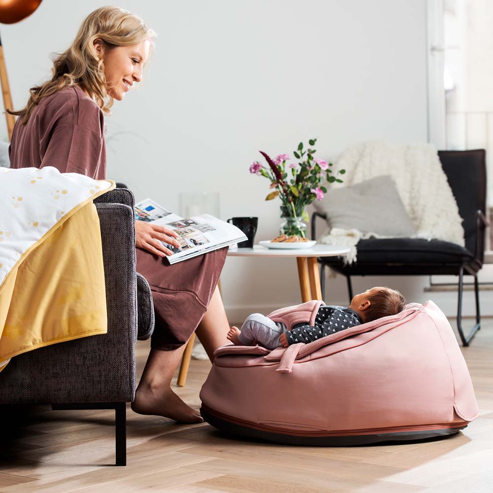 مقعد الطفل -قرنفلي