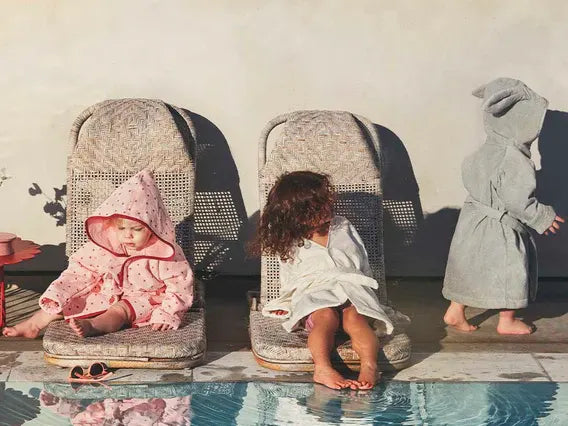 Towels/Dressing Gown