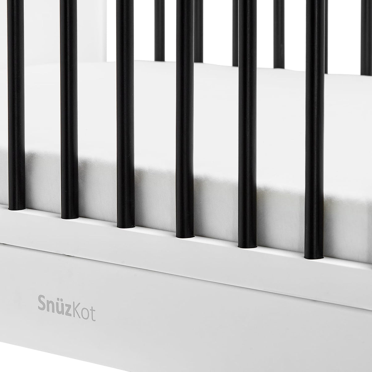 SnuzKot Skandi Cot Bed Ð Mono