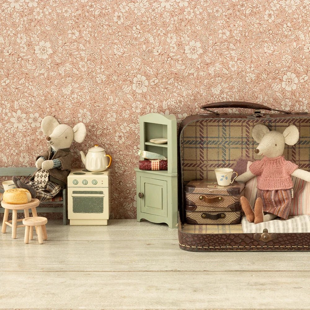 Corner Cabinet Mouse - Light Green