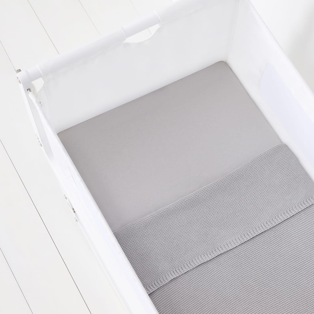 3 Piece Crib Bedding Set Ð Grey