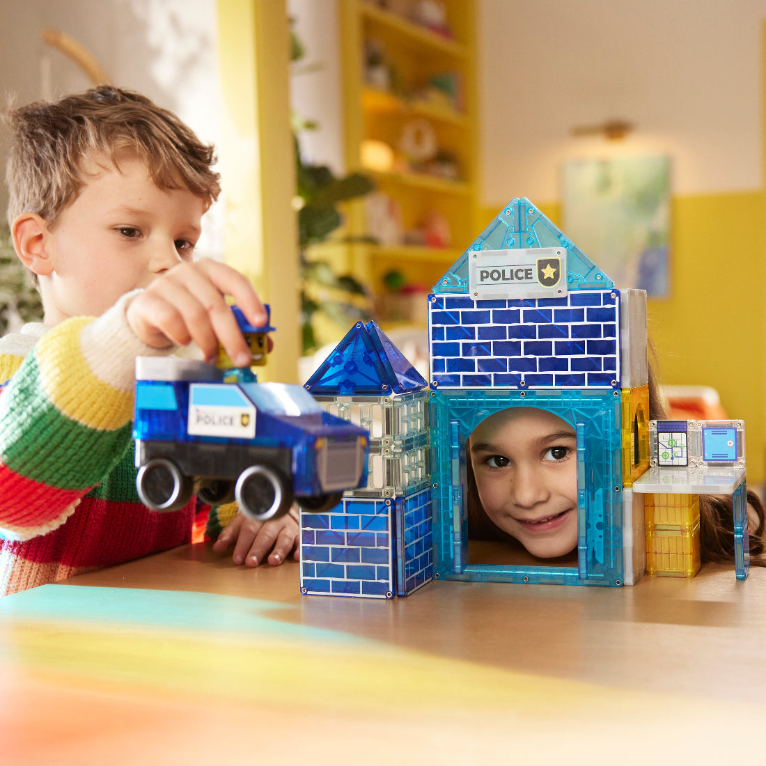 Police Station 35-Piece Magnetic Construction Set