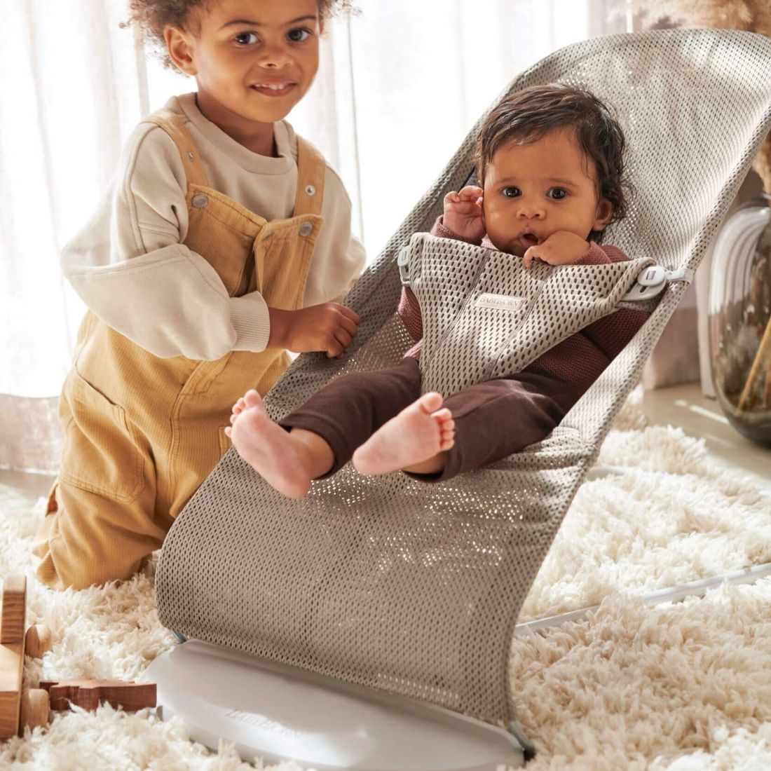 Bouncer Bliss, Mesh, Grey Beige