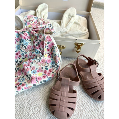 Gift Set Girl (White poncho/bib/sandals)