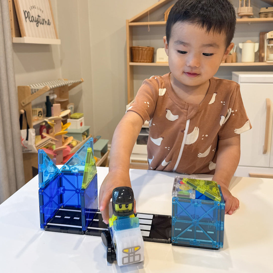 Police Patrol 20-Piece Magnetic Construction Set