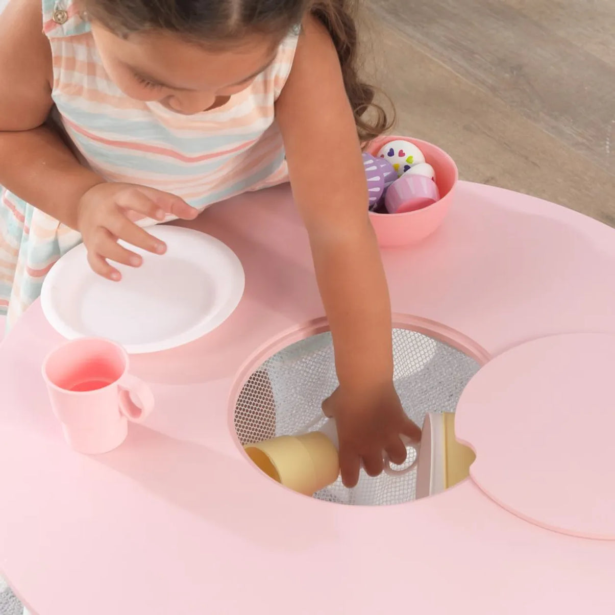 Round Storage Table & 2 Chair Set- White & Pink