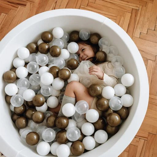 Off White Ball Pit - Gold/Clear/White Balls - Off White