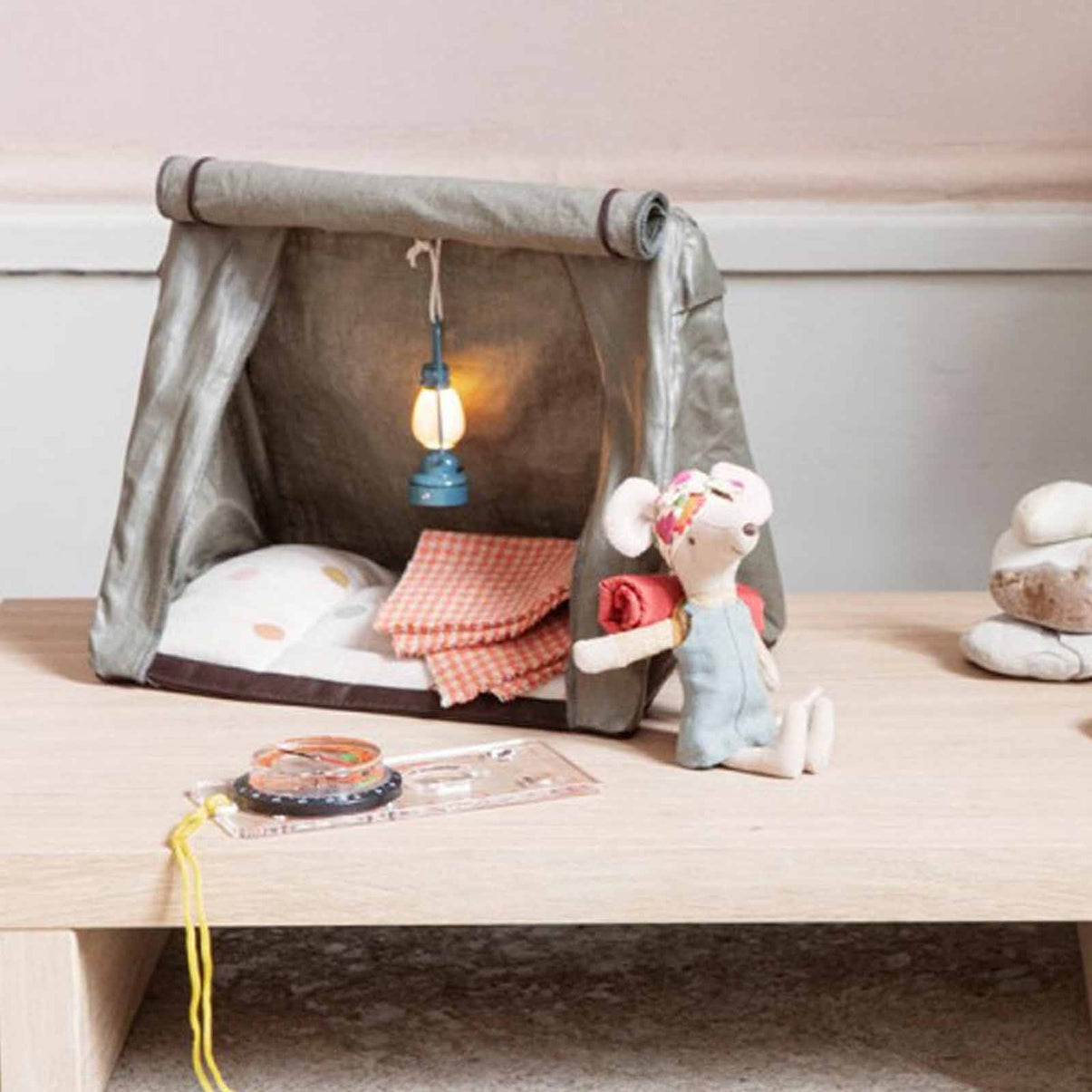 Vintage Lantern Mouse - Blue