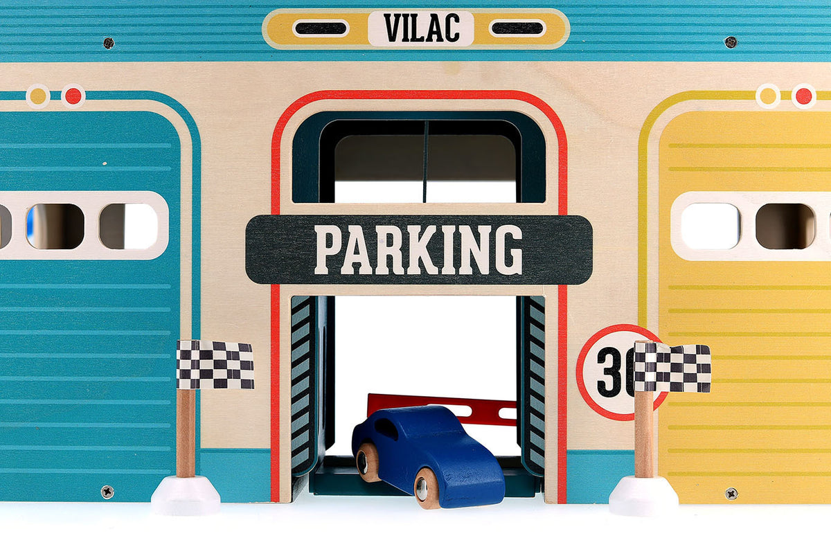 Vintage Wooden Garage - Vilacity