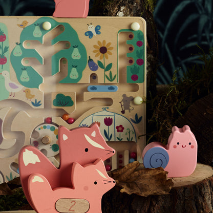 Magnetic Wooden Maze - Harvest in the Garden