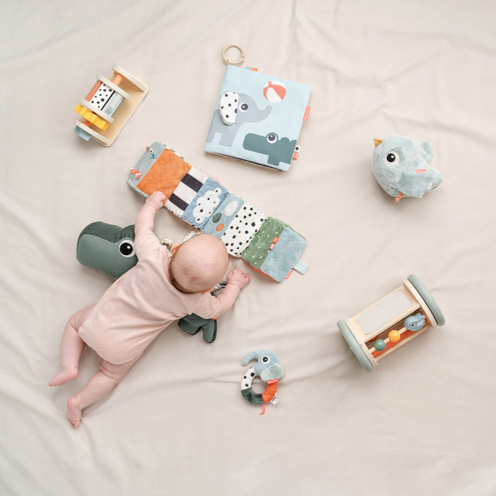 المكعب الخشبي 5 في 1.