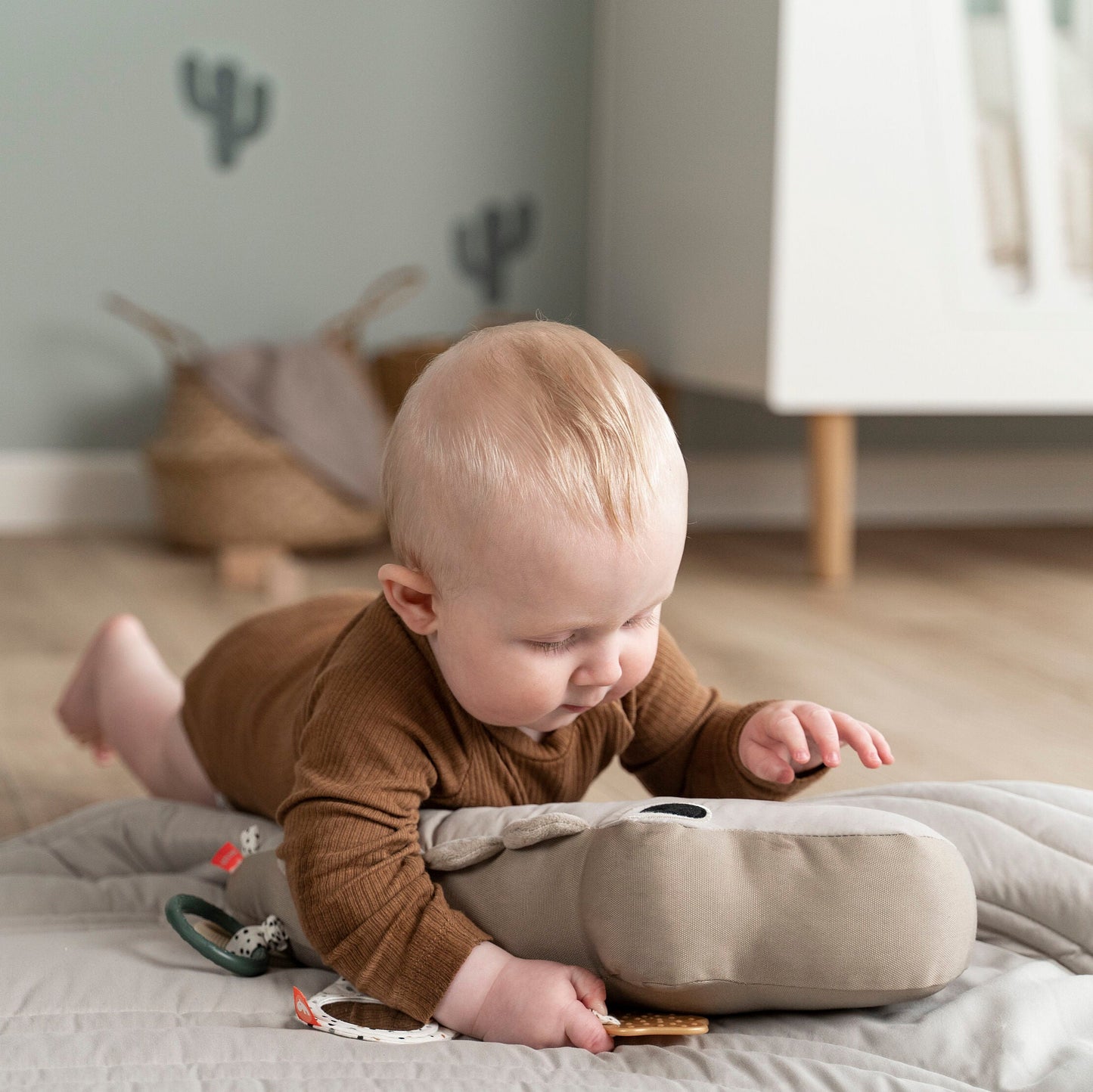 Done By Deer Tummy Time Activity Toy Croco Sand