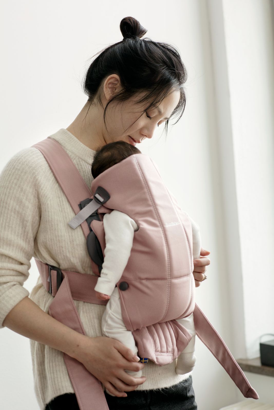 BabyBjorn Baby Carrier Mini - Dusty Pink, Cotton