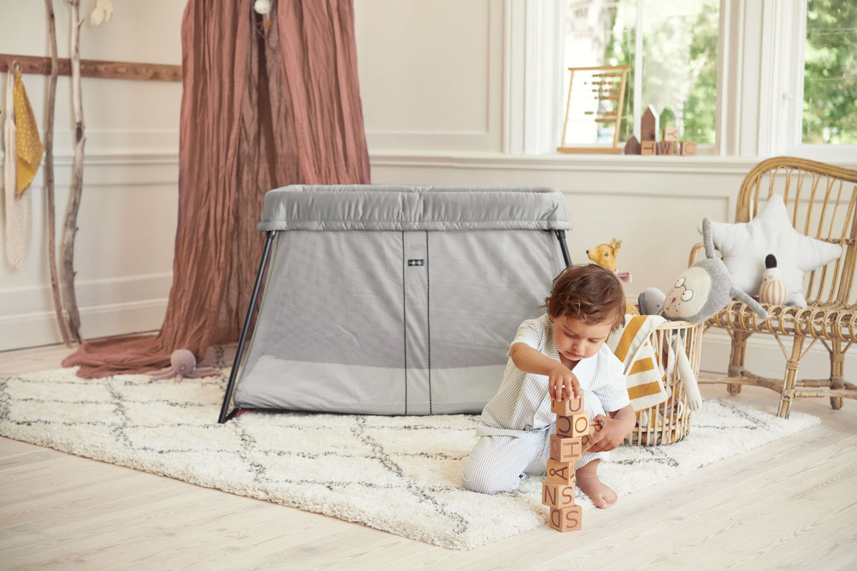 Travel Cot Light
