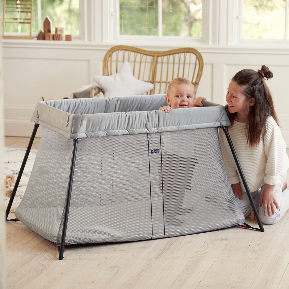 Travel Cot Light