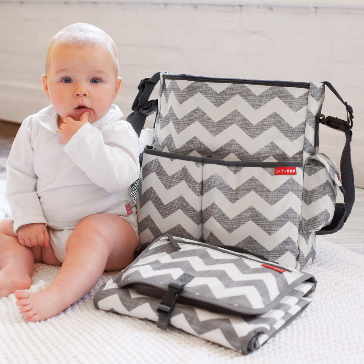 Pronto Changing Station - Chevron