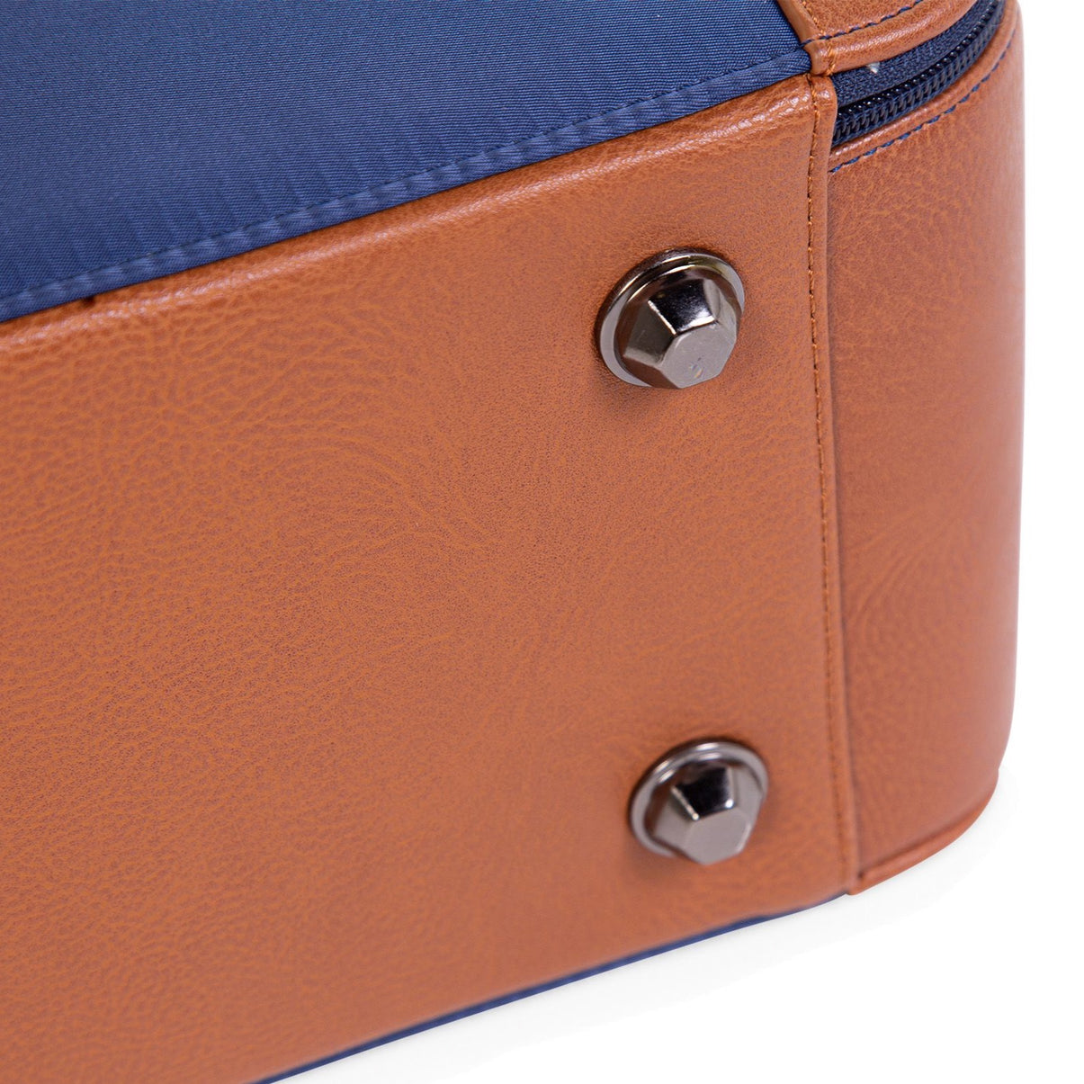 اطلع عليه بتاريخ 06 ديسمبر 2013. Childhome-Mini Traveller Kids Suitcase-Navy White