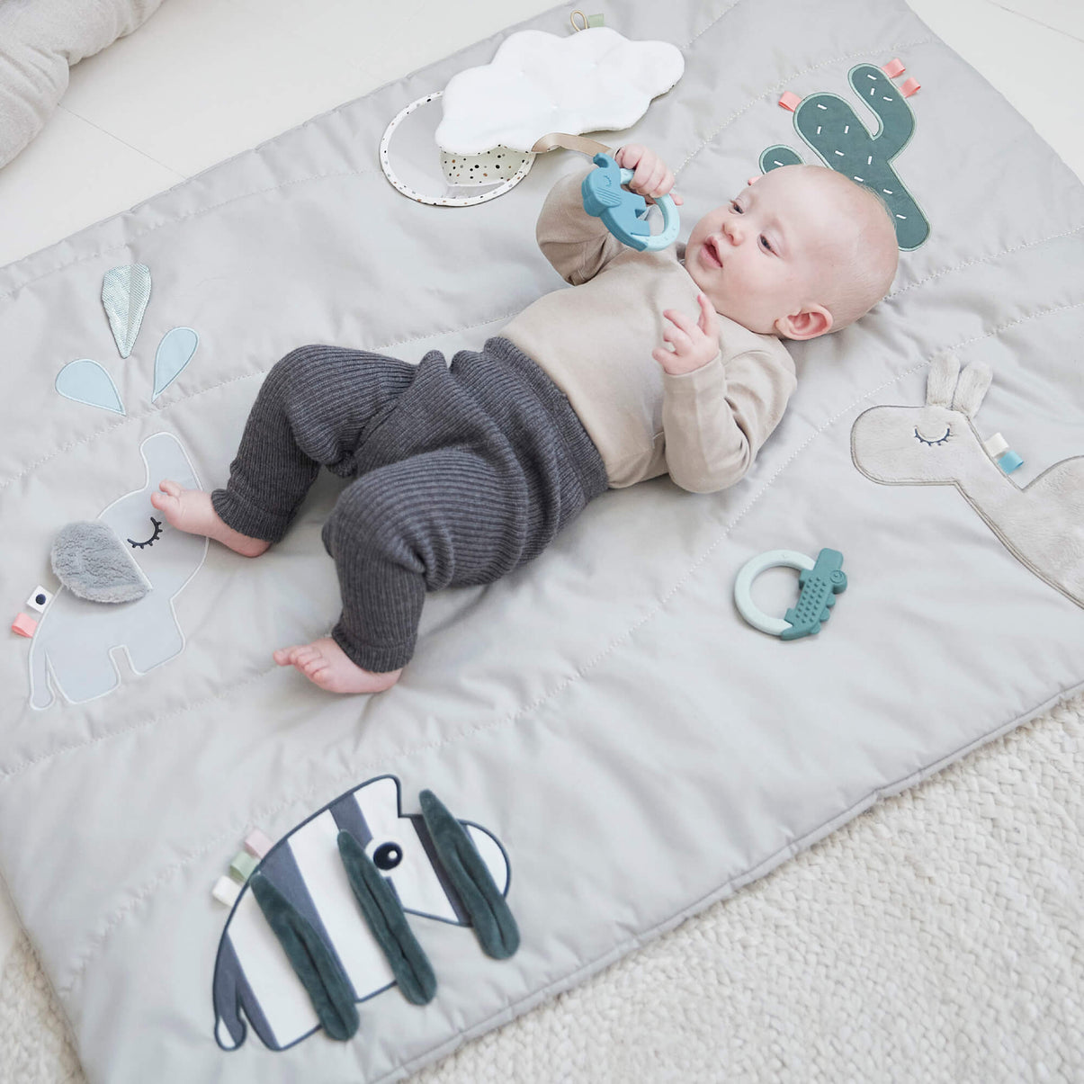 Sensory play mat Deer friends Sand