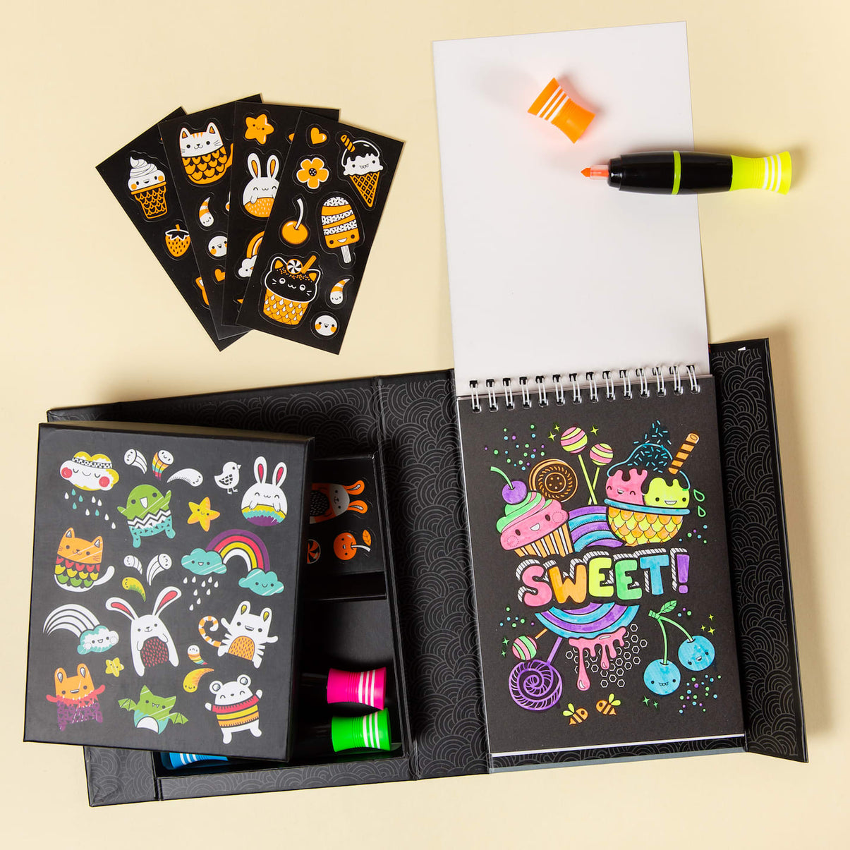 Tiger Tribe - Neon Colouring Set - Glow Friends
