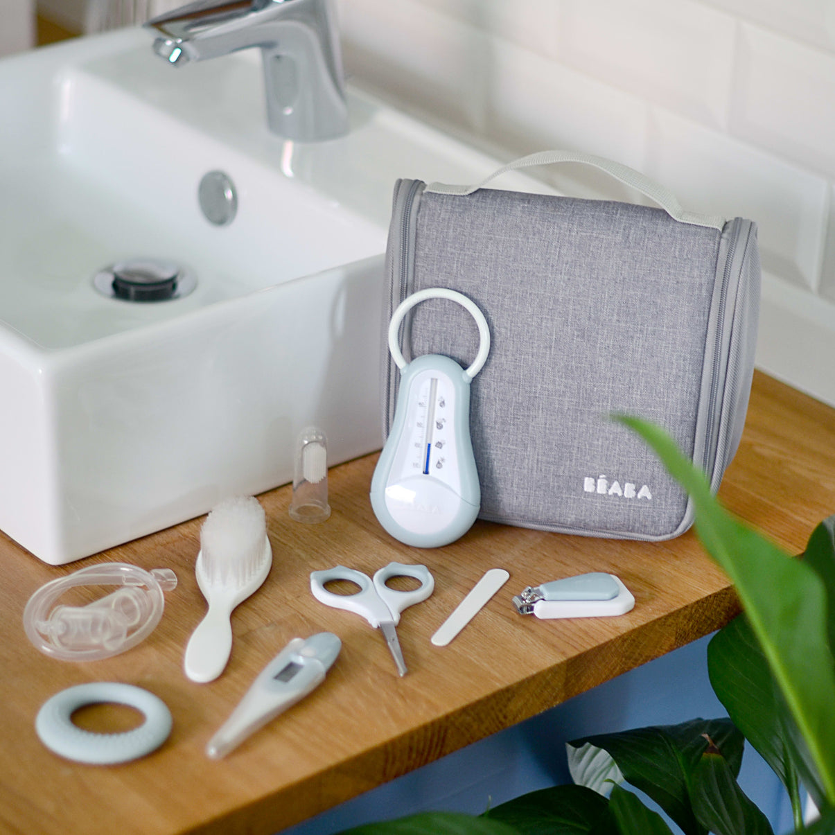 Beaba Toiletry Bag - Green Blue