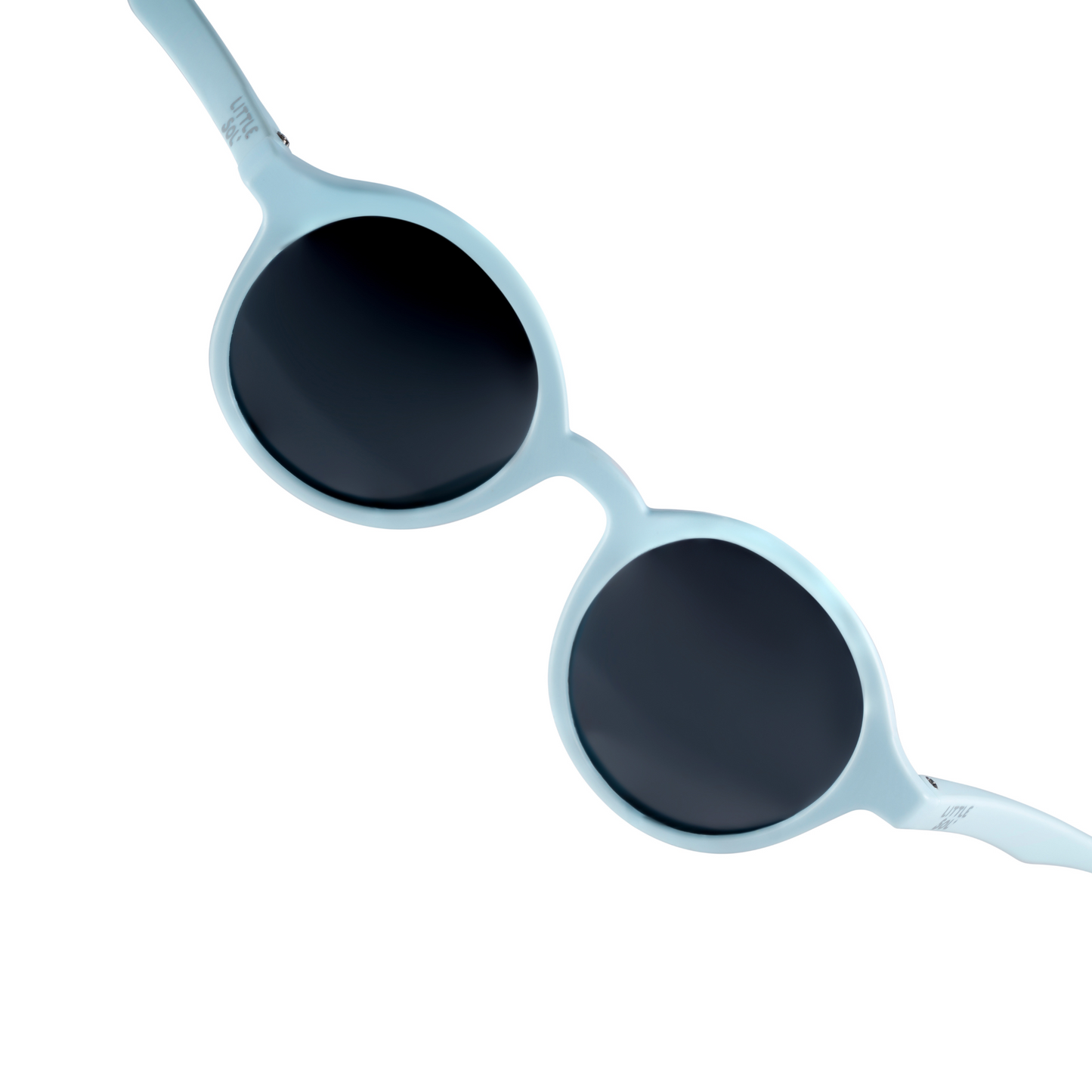 النظارات الشمسية للأطفال الزرقاء