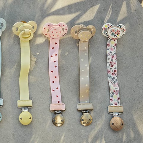 elodie pacifier clip by Elli Junior Babywear Trading LLC