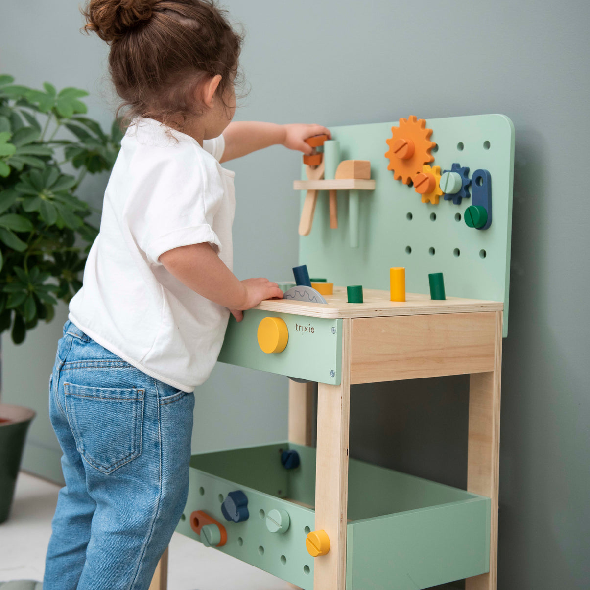 Wooden Work Bench