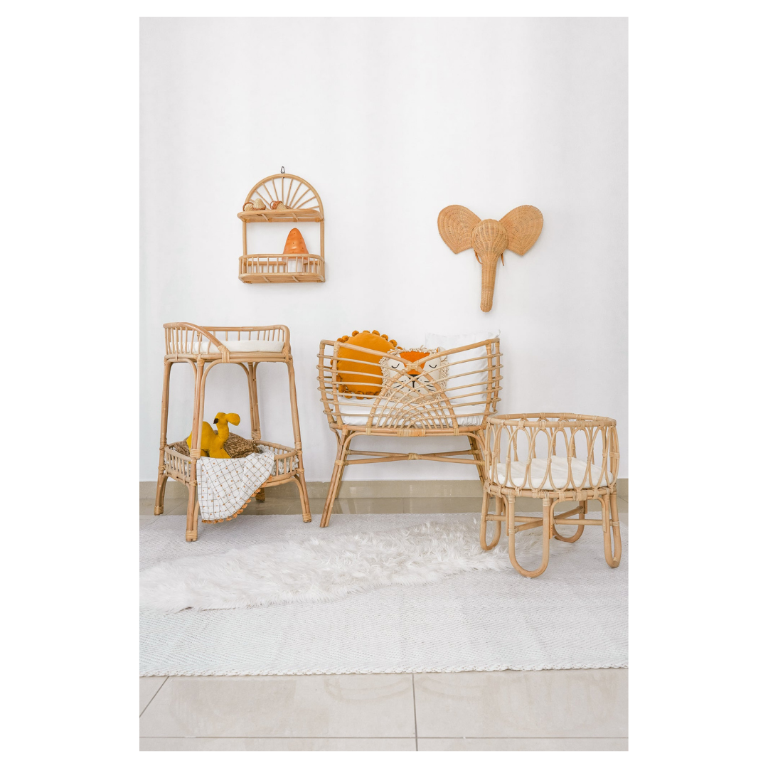 لعب مع Aztec Doll Bassinet