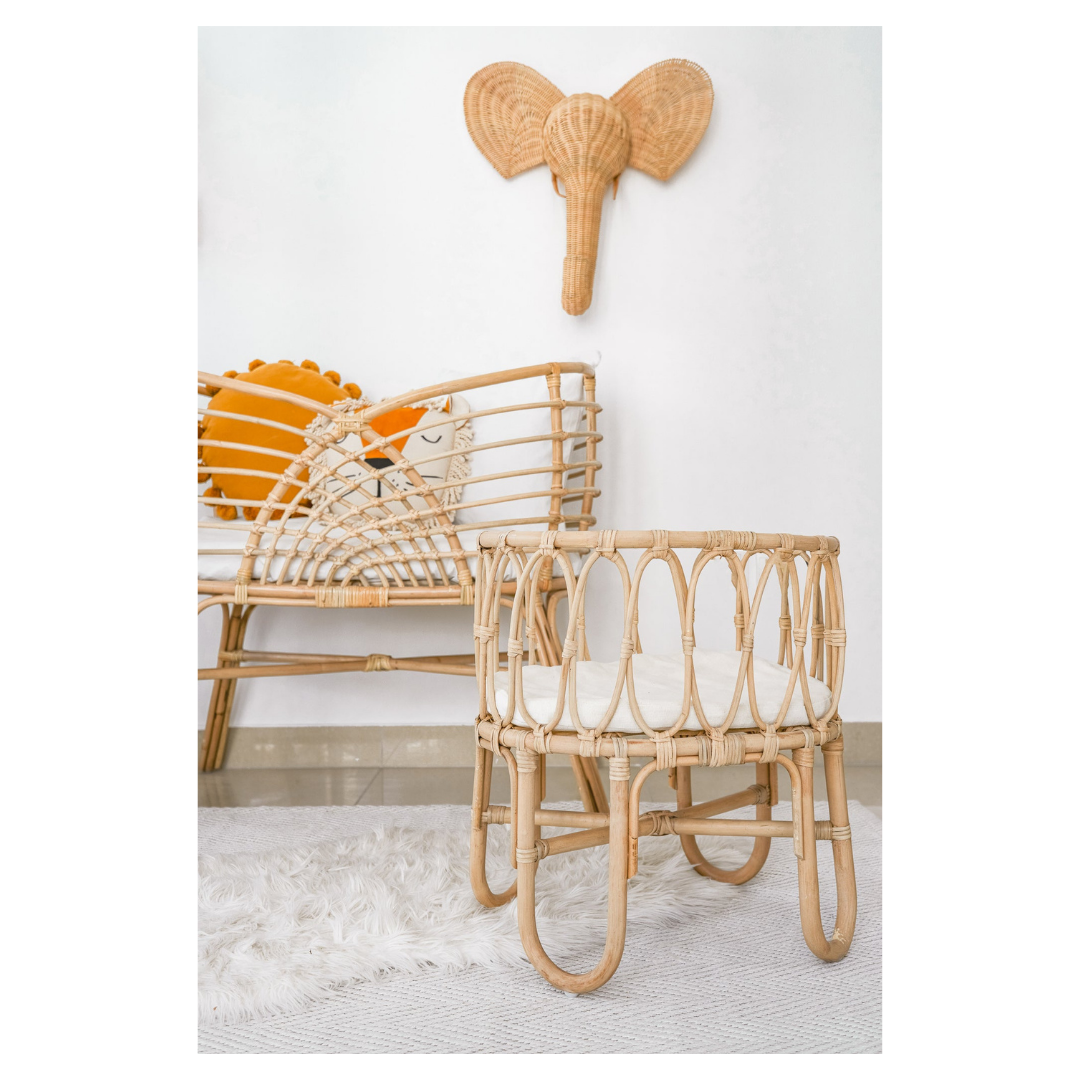 لعب مع Aztec Doll Bassinet
