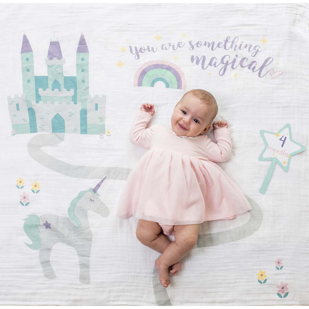 Lulujo - Baby's First Year Blanket & Cards Set - Something Magical