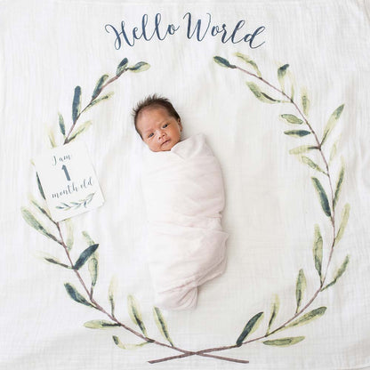 Lulujo - Baby's First Year Blanket & Cards Set - Hello World